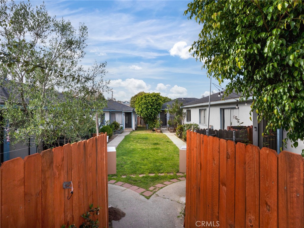 1417 Manhattan Beach