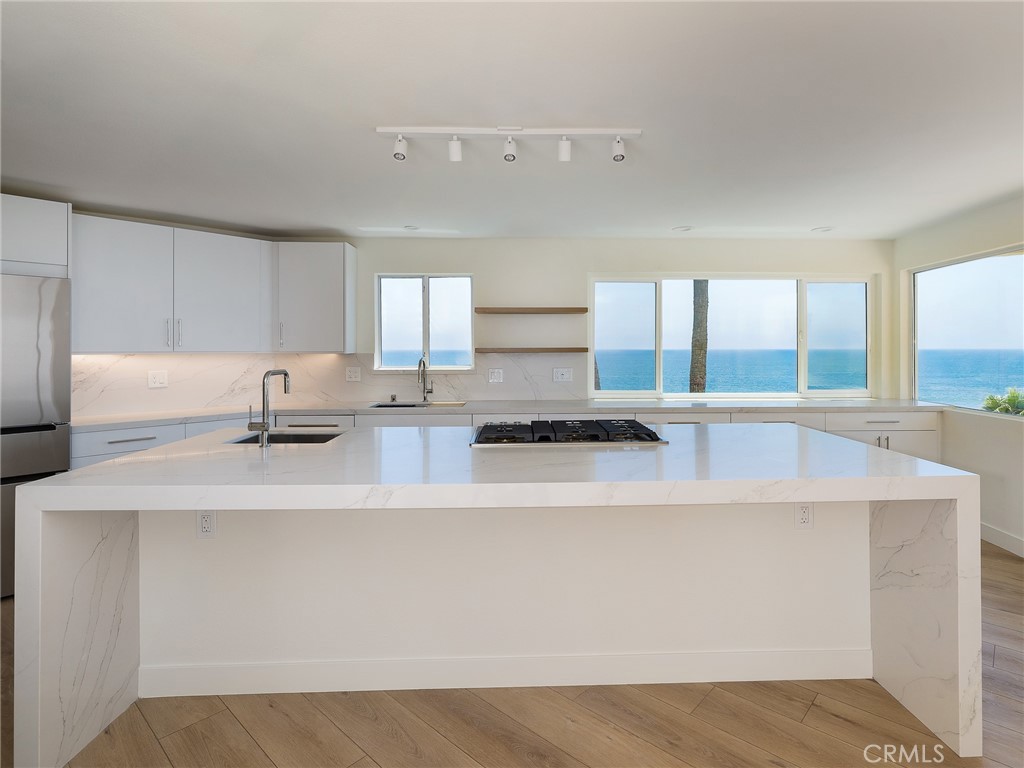 7331 Vista Del Mar Lane
