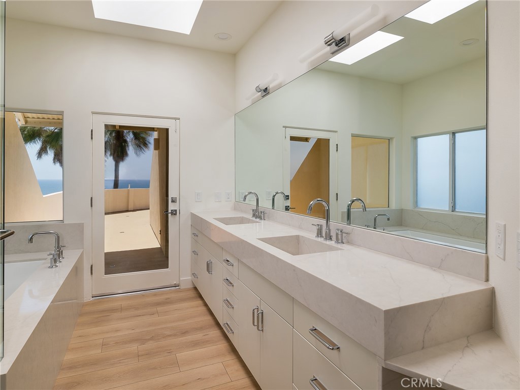 7331 Vista Del Mar Lane