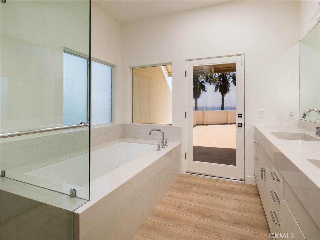 7331 Vista Del Mar Lane