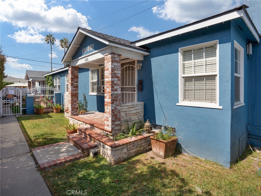 5126 W El Segundo Boulevard