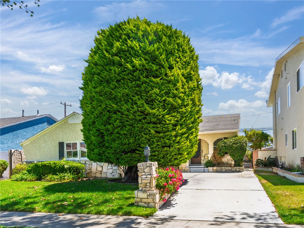20104 Entradero Avenue