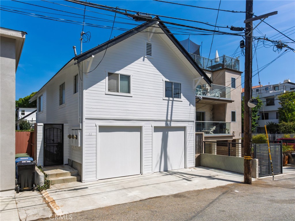 58 Ozone Ave