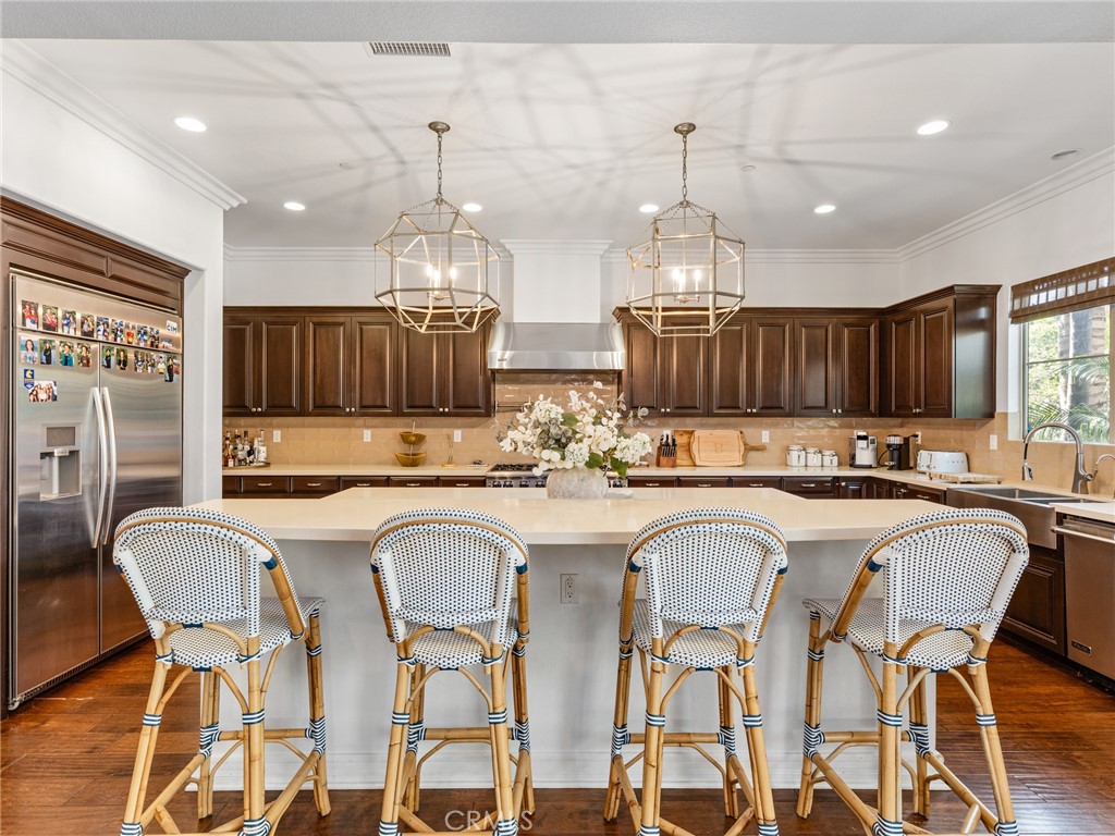 701 W Maple