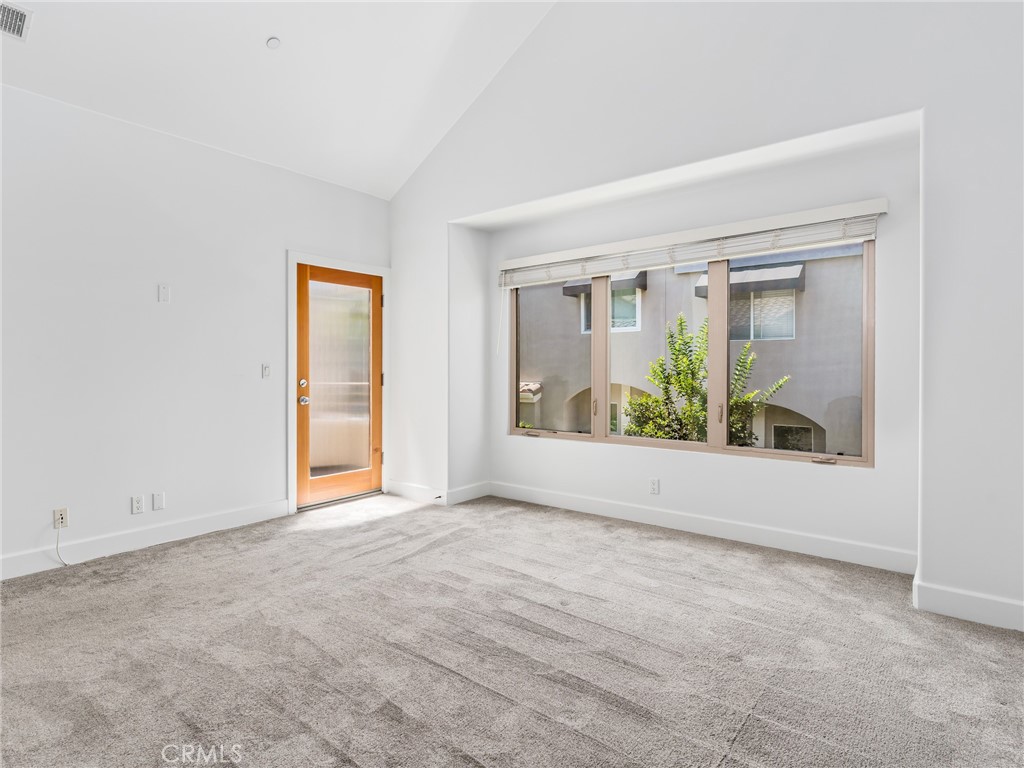 311 Kansas Street B
