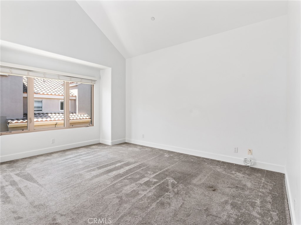 311 Kansas Street B