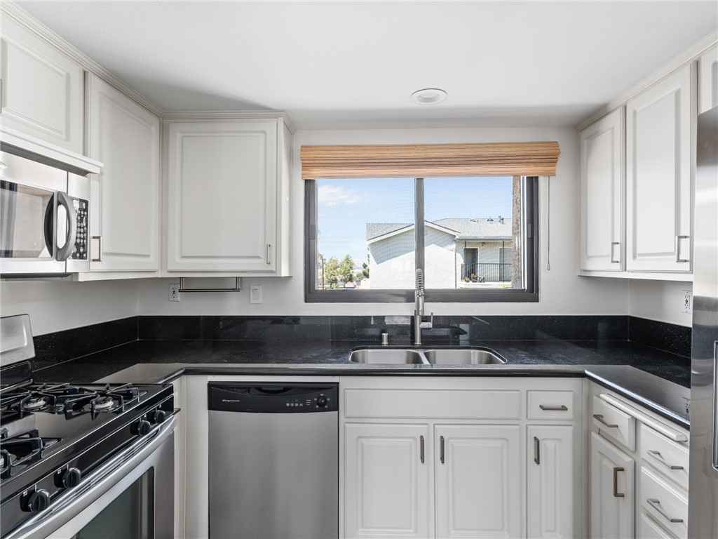 900 Cedar Street 301