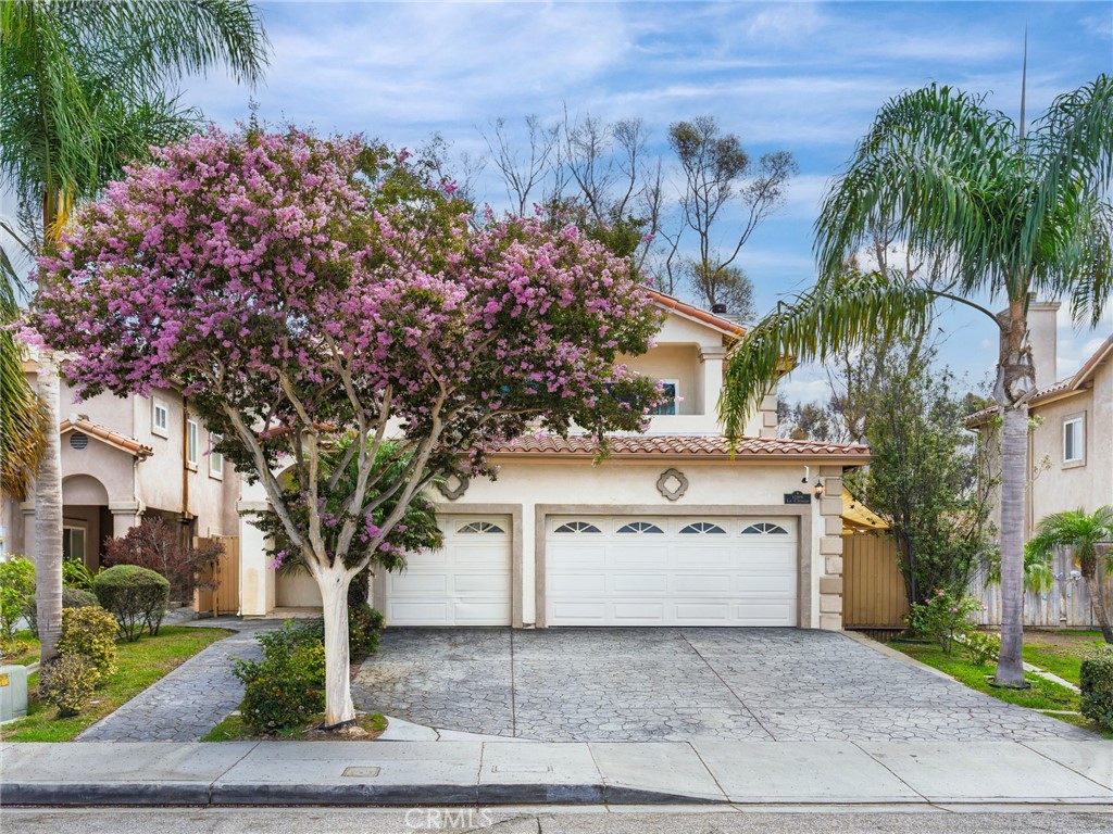 12108 S La Cienega