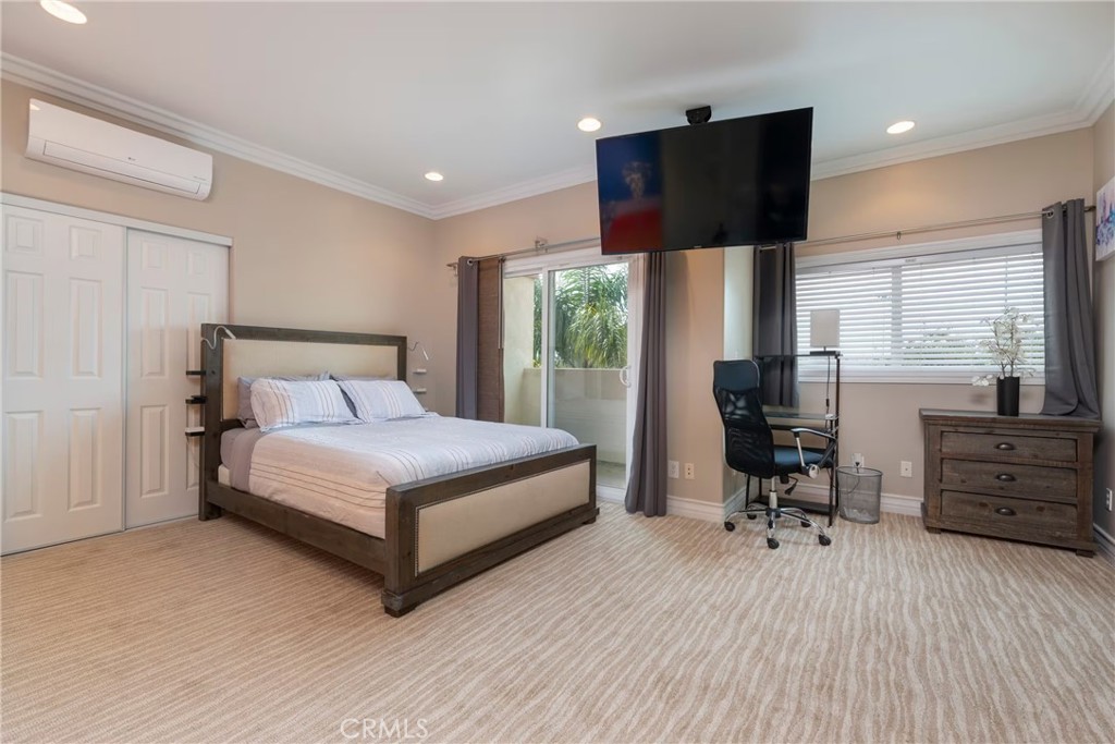 12108 S La Cienega