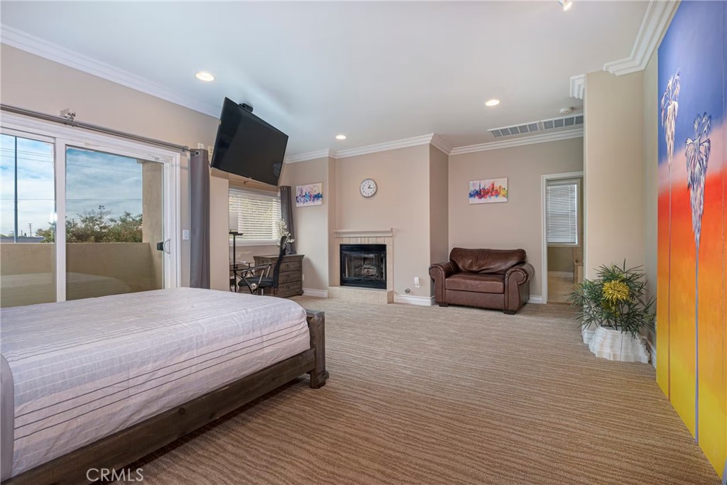 12108 S La Cienega