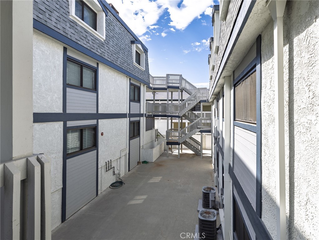 212 E Imperial Avenue E
