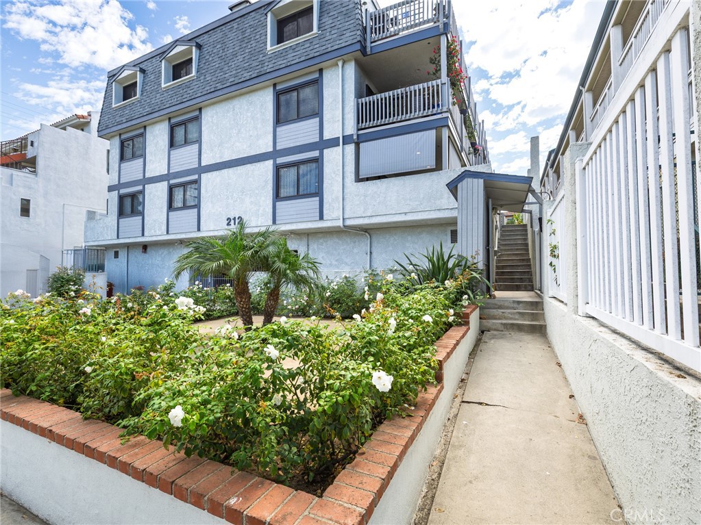 212 E Imperial Avenue E
