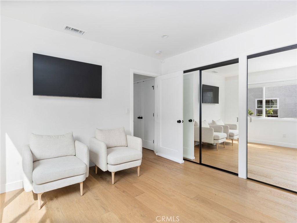 6566 W 85th Street