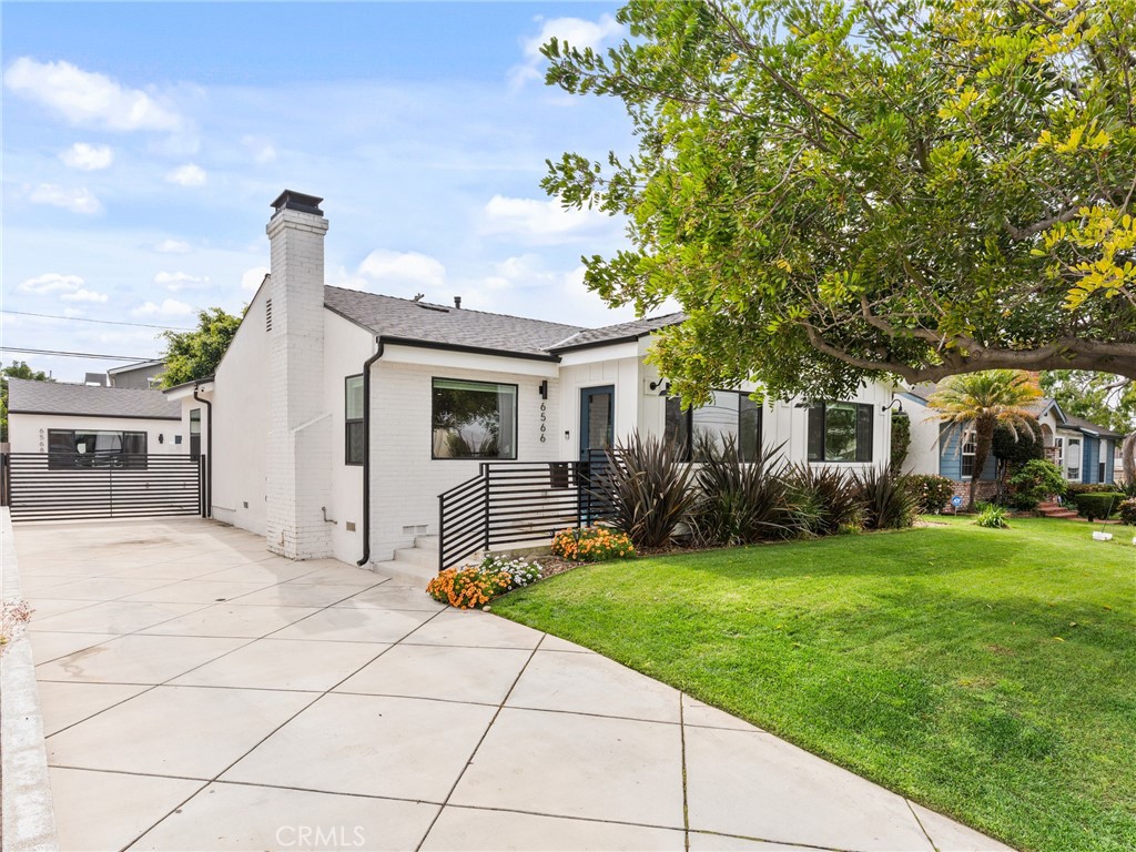 6566 W 85th Street