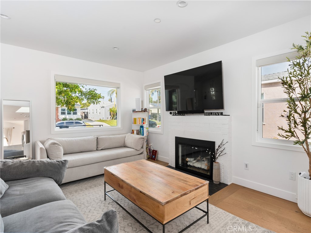 6566 W 85th Street