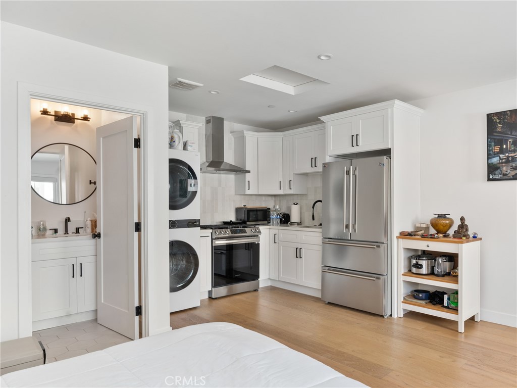6566 W 85th Street