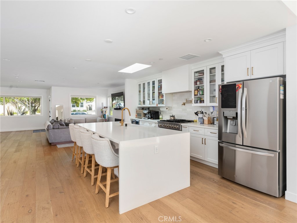 6566 W 85th Street