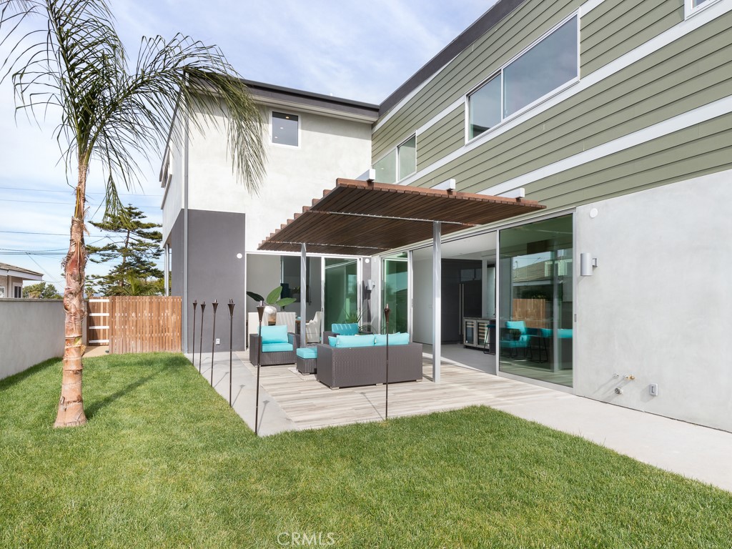 650 W Maple Avenue
