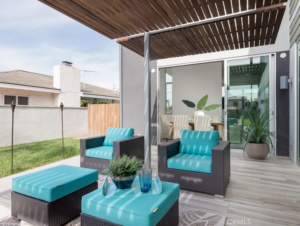 650 W Maple Avenue