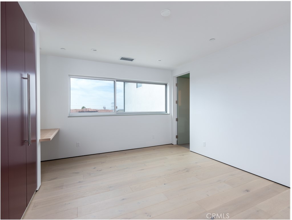650 W Maple Avenue