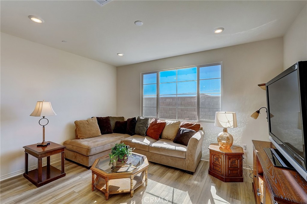 4020 E Amigos Privado