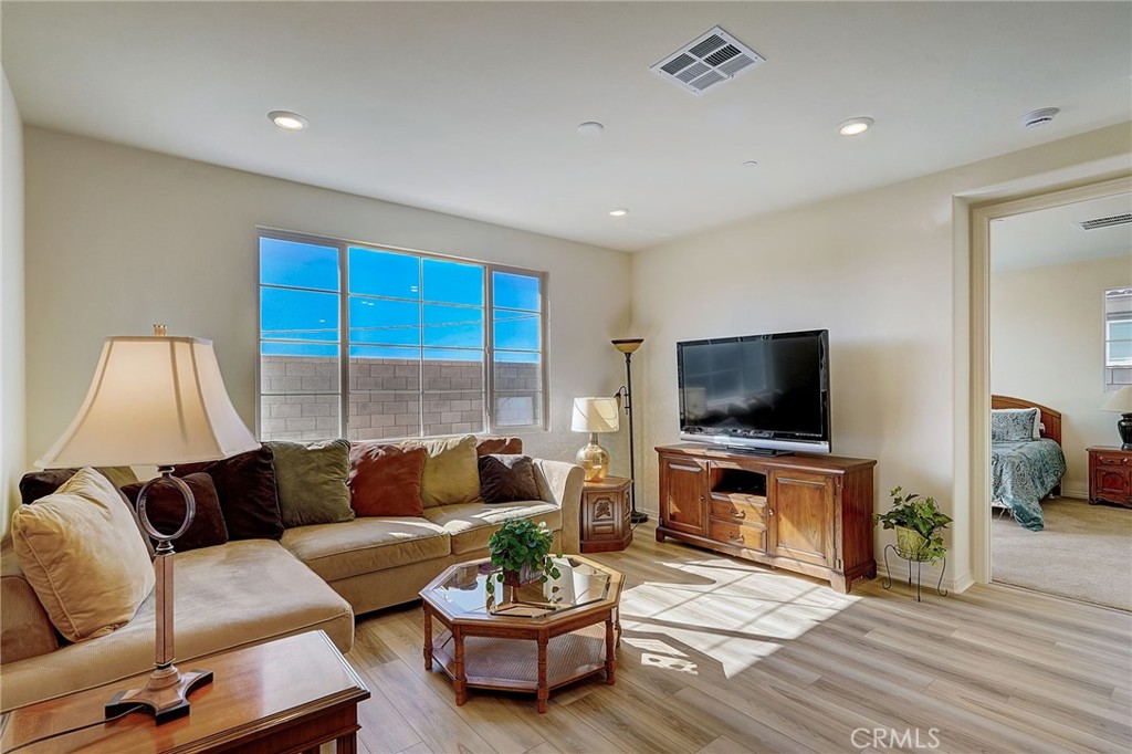 4020 E Amigos Privado