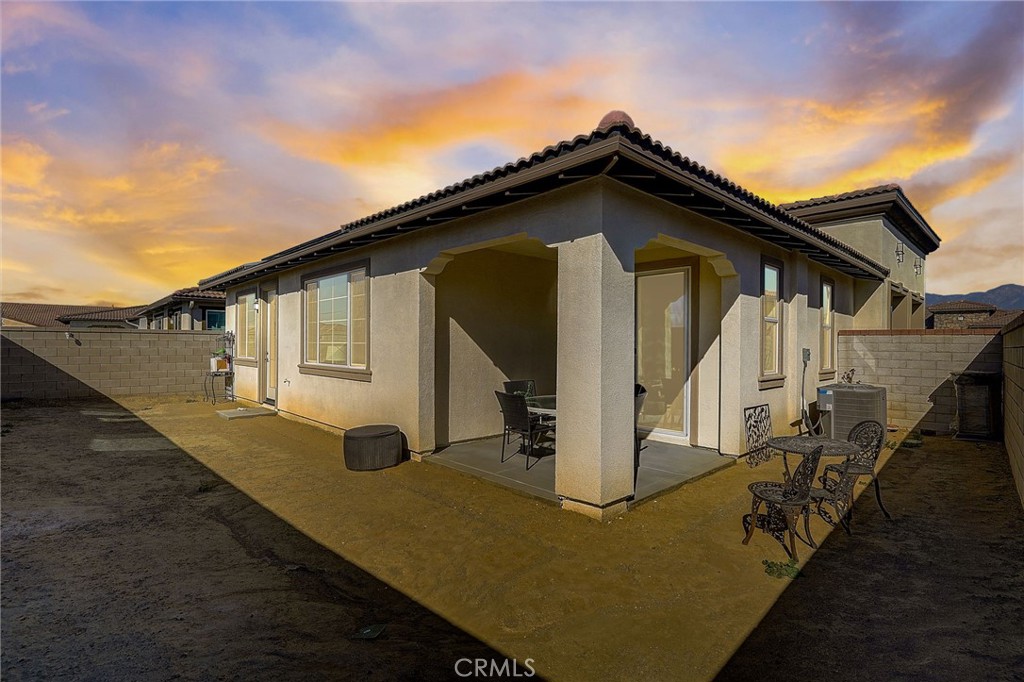 4020 E Amigos Privado