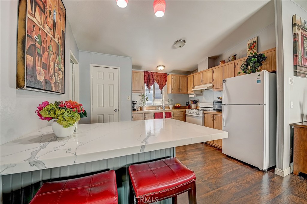 2770 W Lincoln Avenue 52