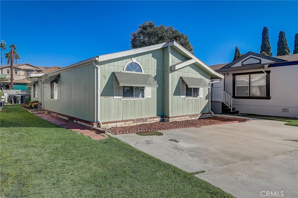 2770 W Lincoln Avenue 52