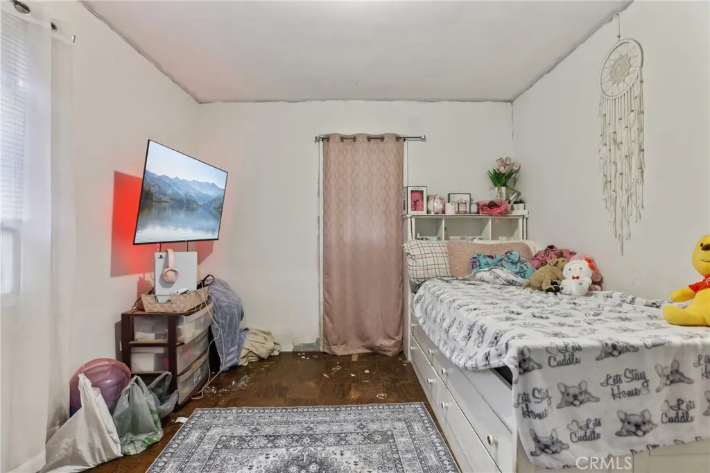 324 N Encinitas Avenue