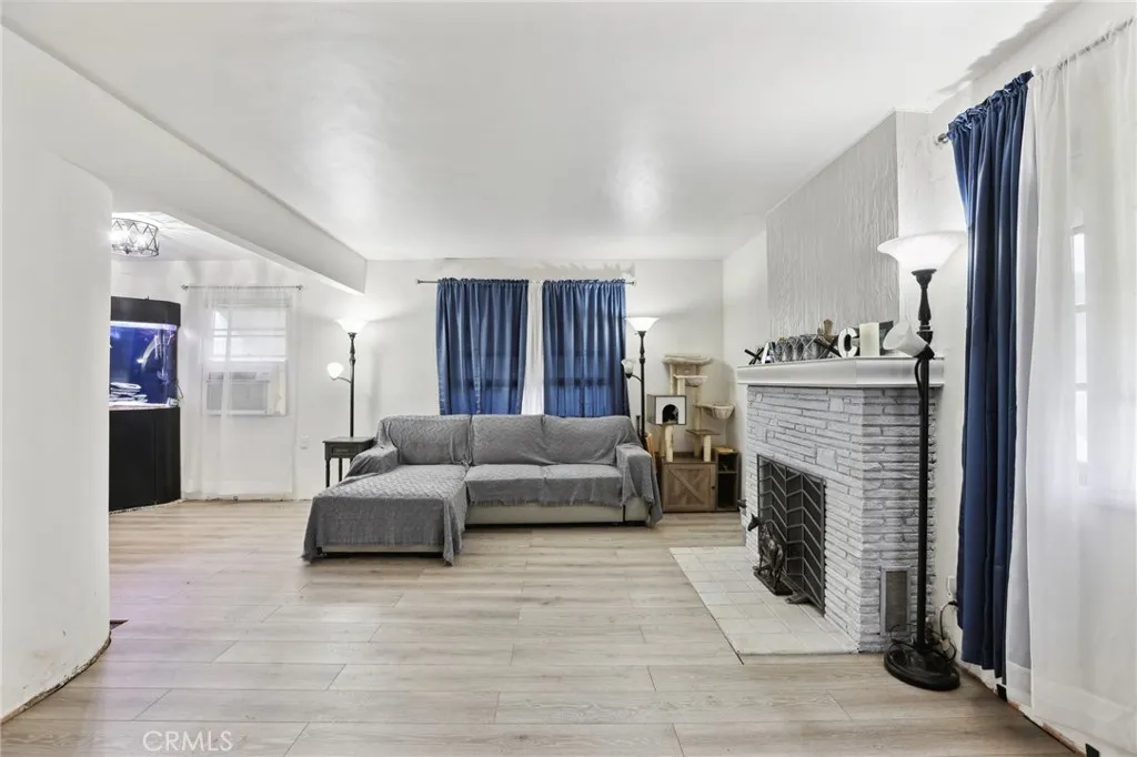 324 N Encinitas Avenue