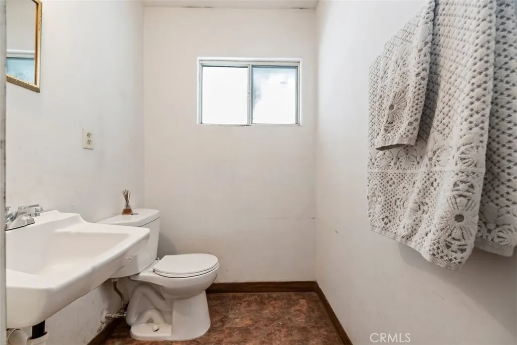 13622 Hartsville Street