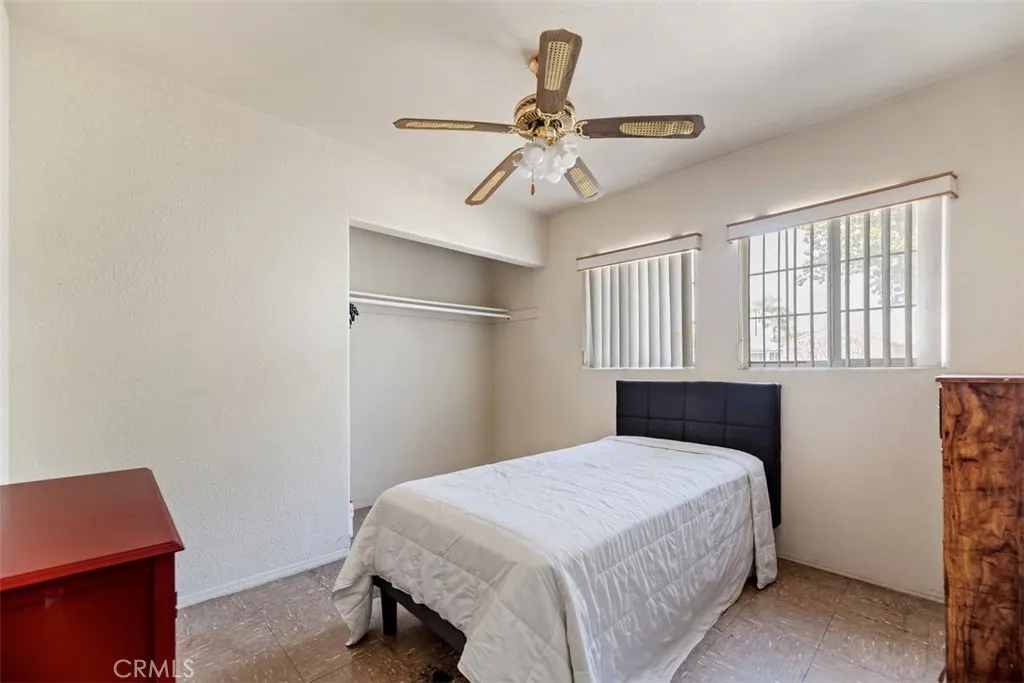 13622 Hartsville Street