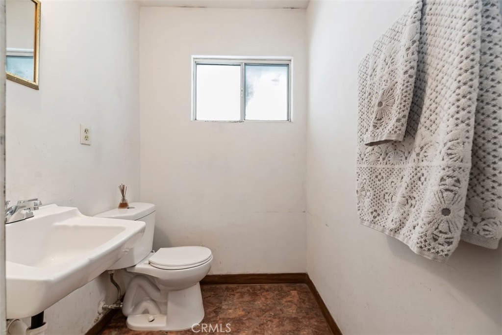 13622 Hartsville Street