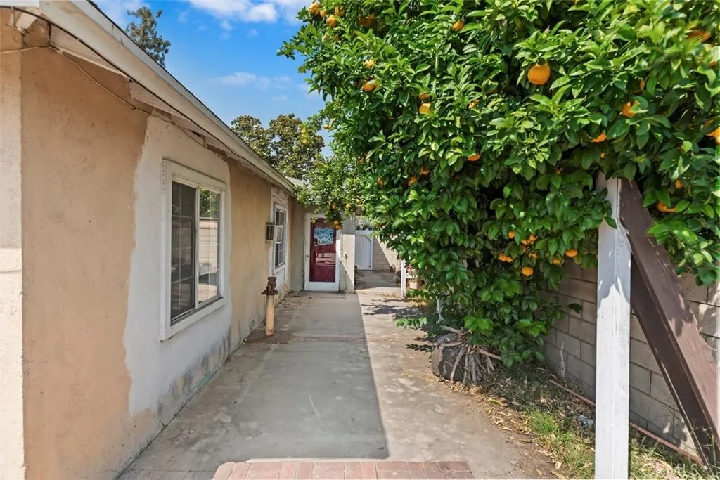 13622 Hartsville Street