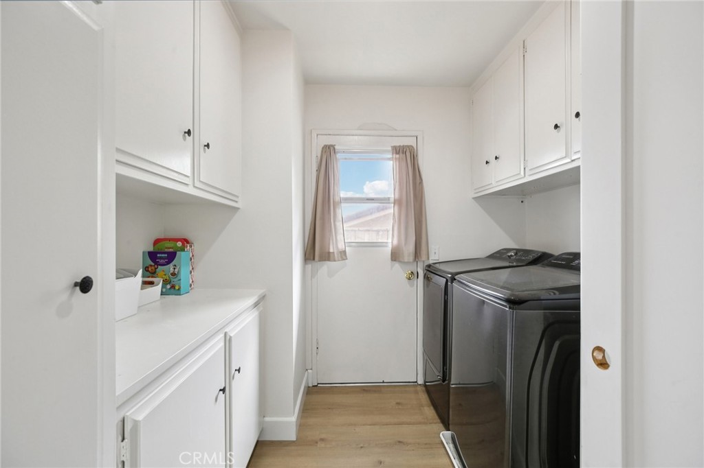 520 W Country Hills Drive