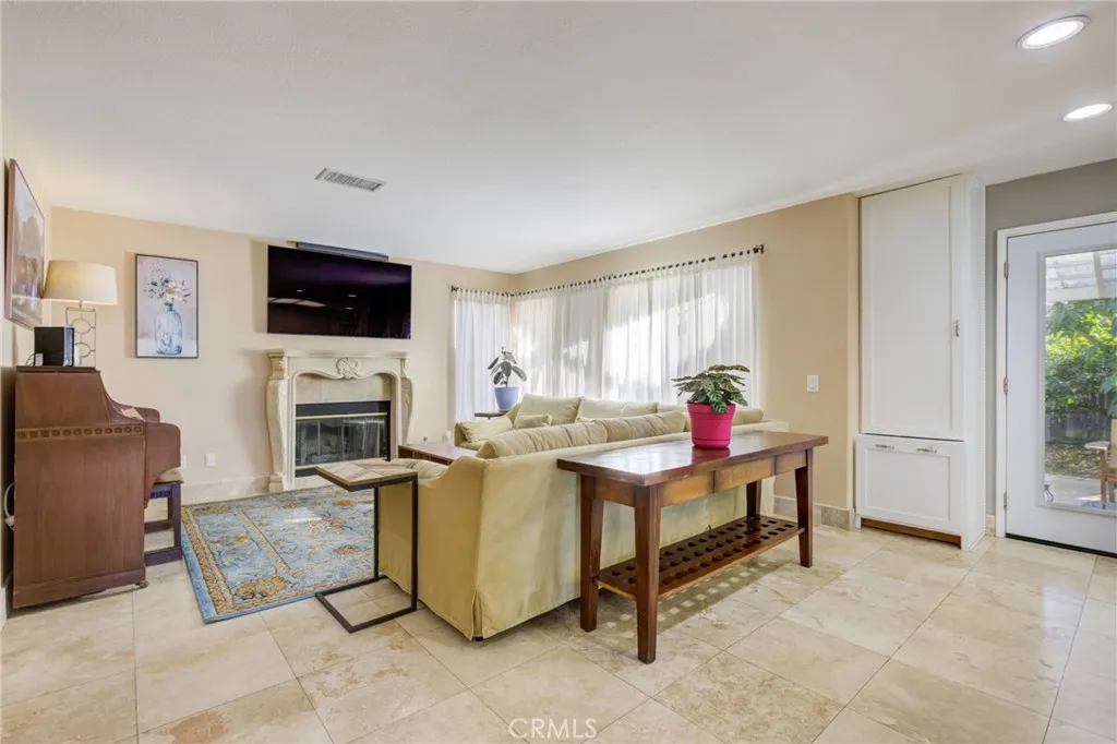 633 Avondale Drive