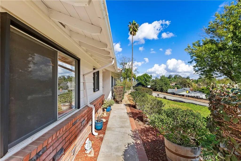 11139 Western Hills Drive