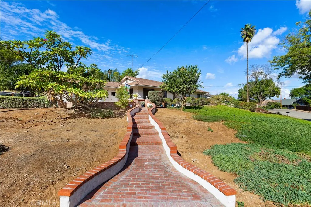 11139 Western Hills Drive