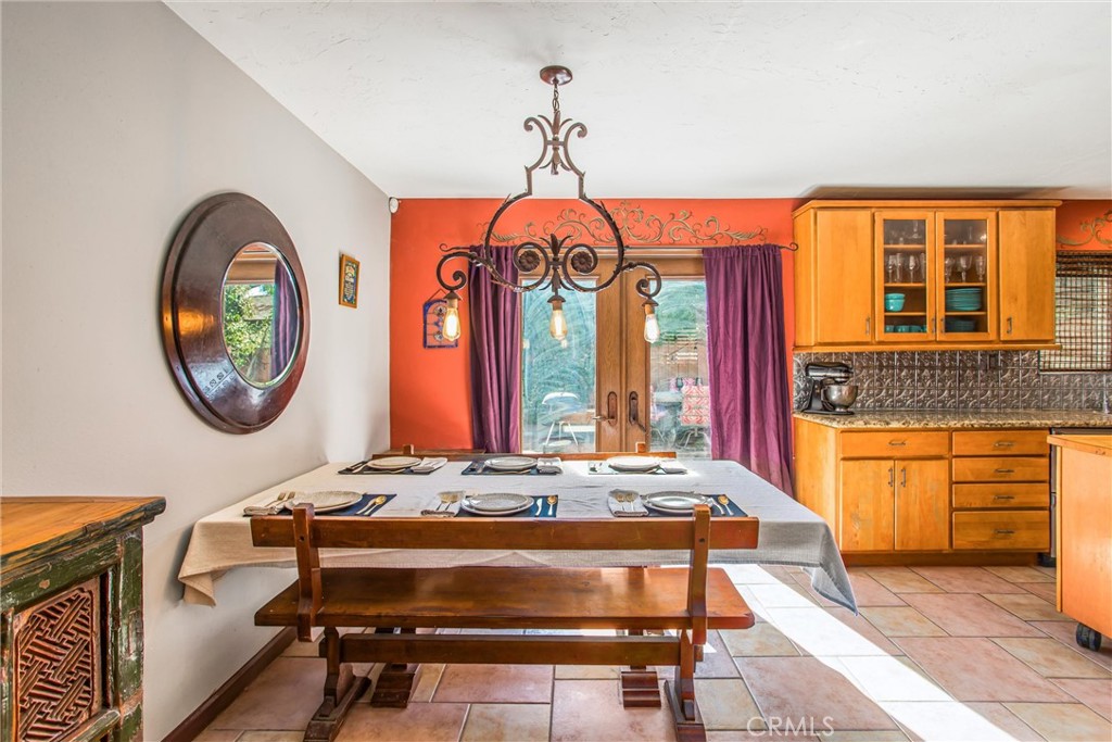 340 S San Mateo Street