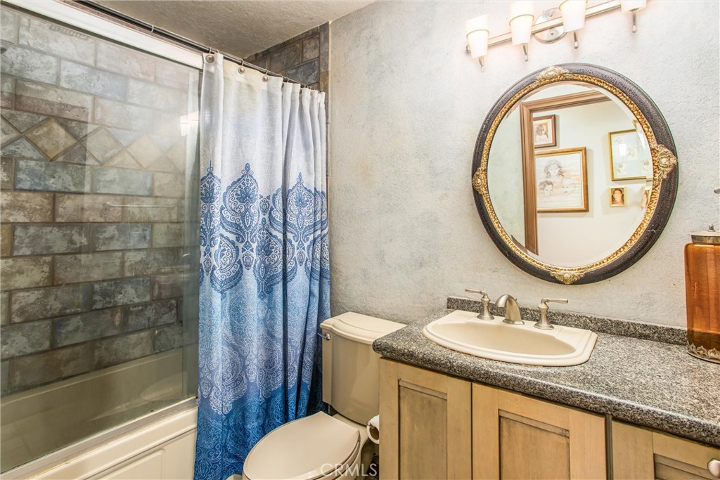 340 S San Mateo Street