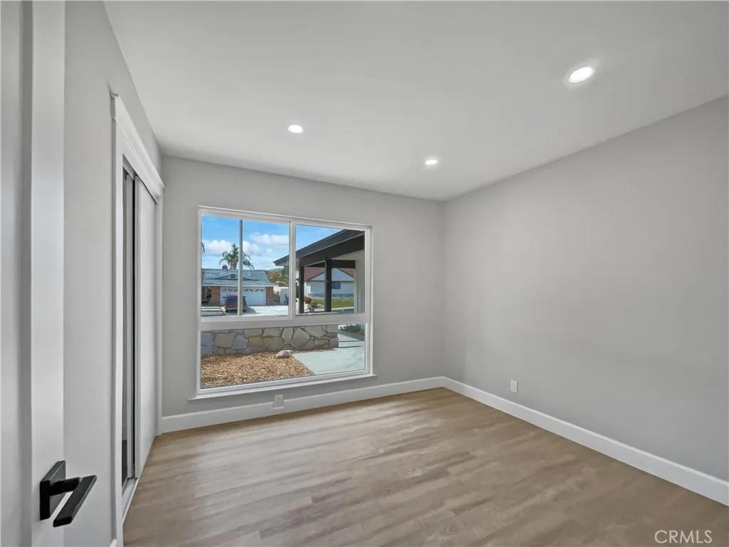 28906 Gladiolus Drive