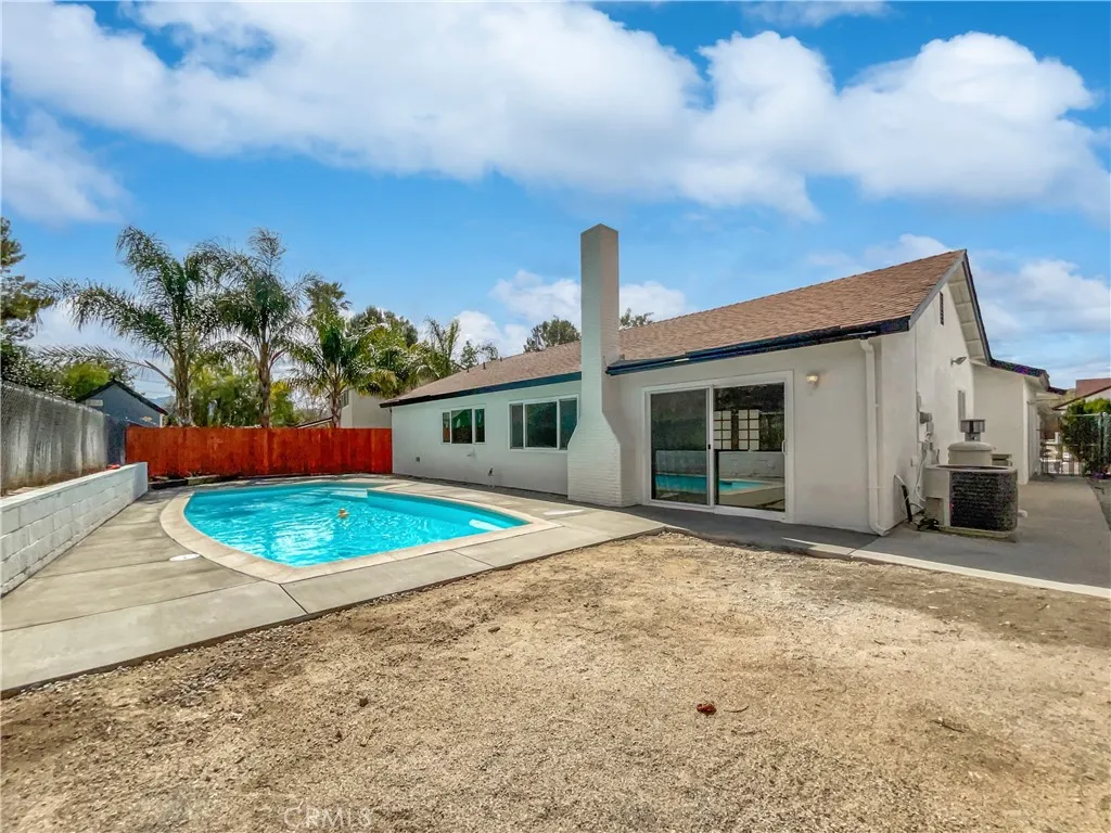 28906 Gladiolus Drive