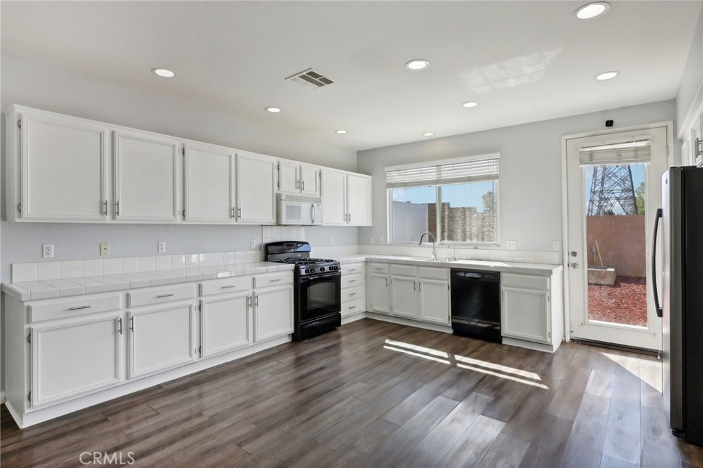 717 Cedar View Drive