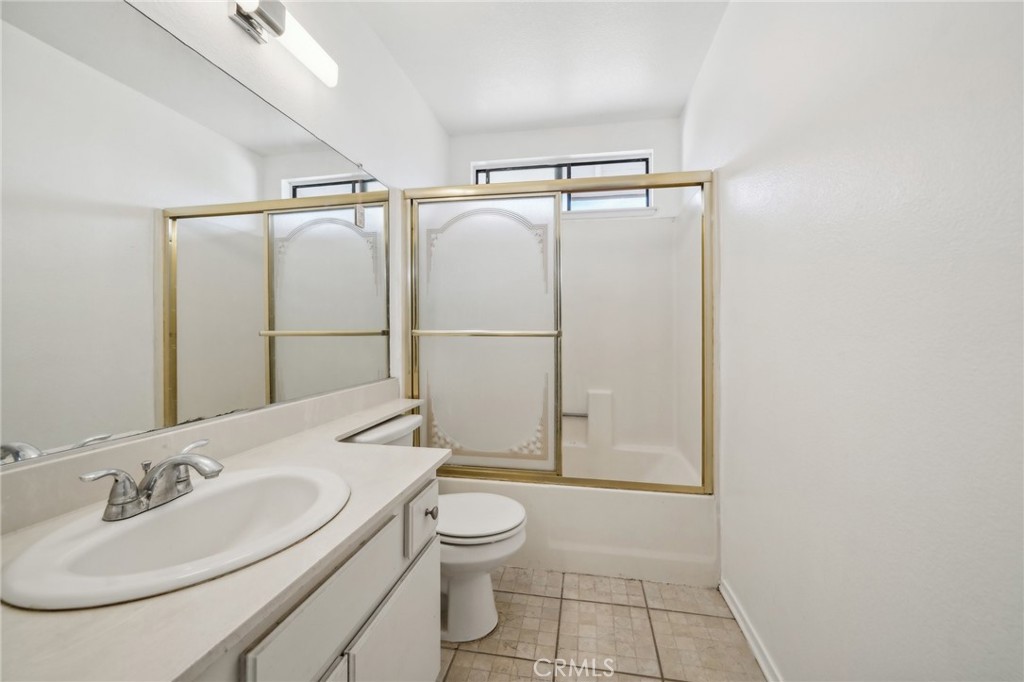 1324 N Hacienda Drive