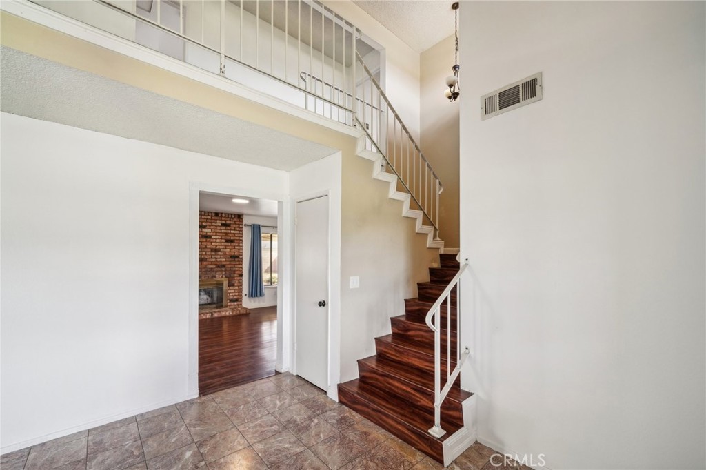 1324 N Hacienda Drive