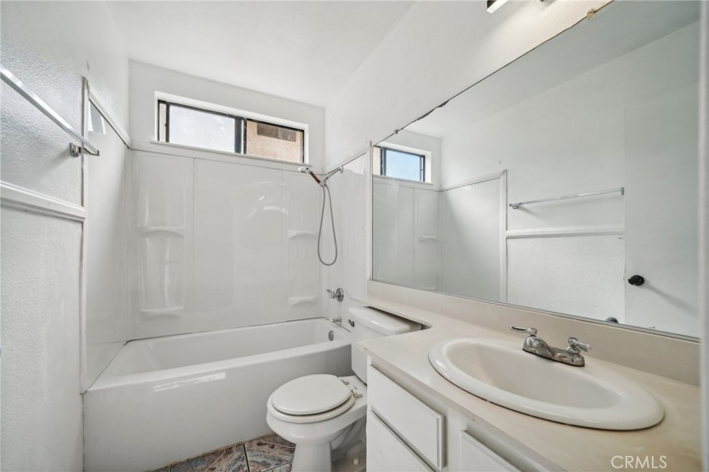 1324 N Hacienda Drive