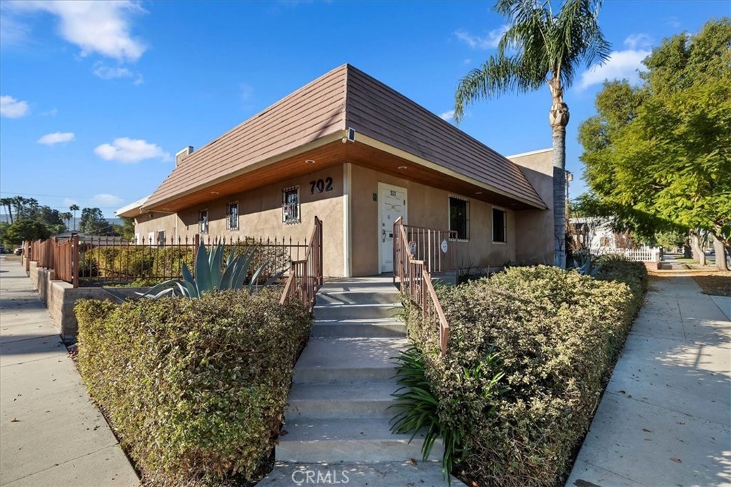 702 Crawford Street