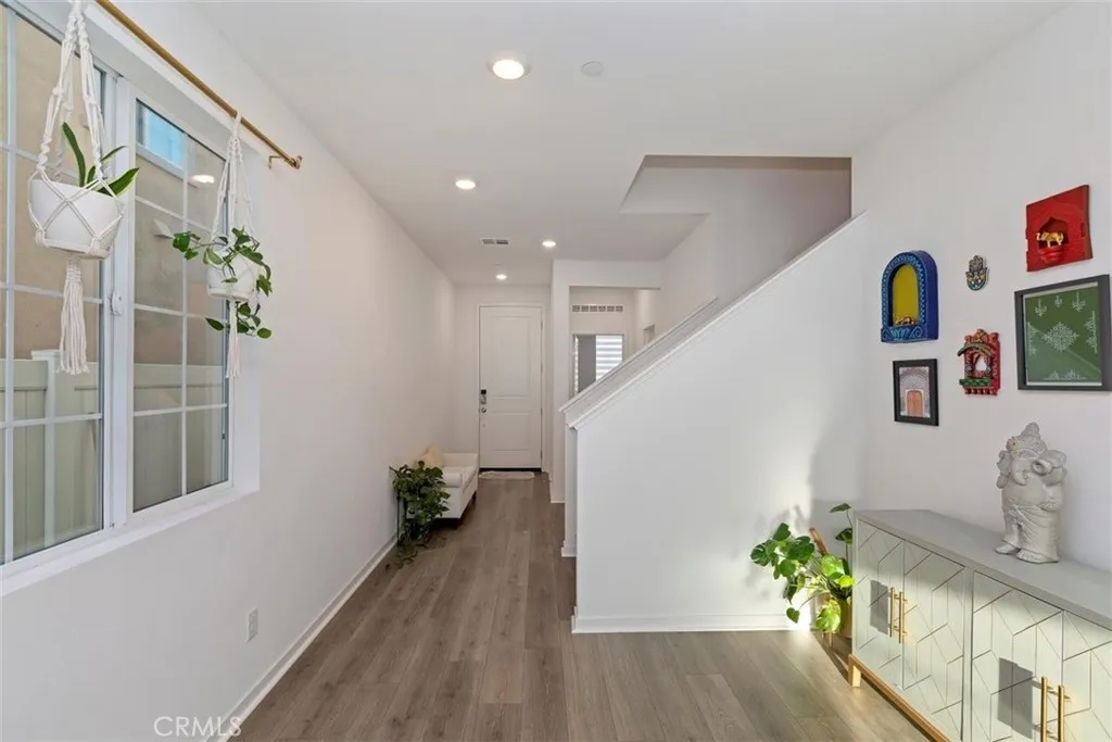 2275 Melogold Way
