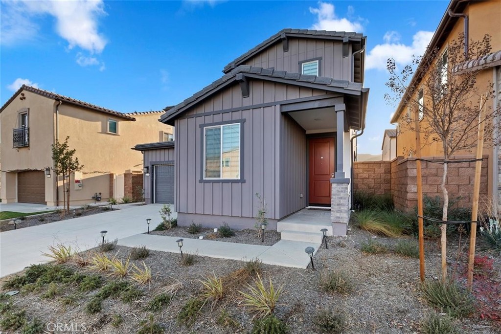 2275 Melogold Way